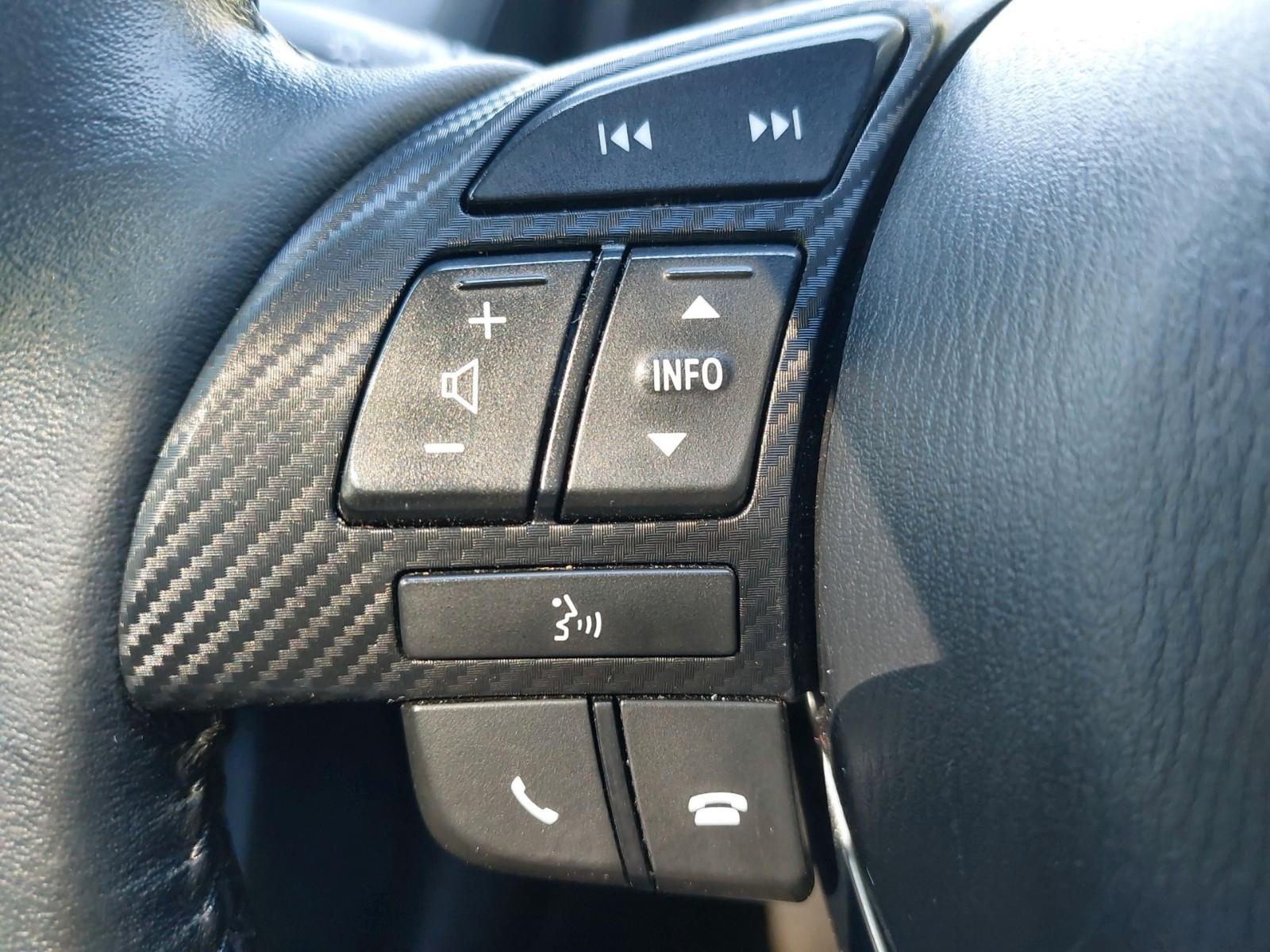 Mazda SPORTS-LINE SHZ PDC NAVI TEMPOMAT BLUETOOTH