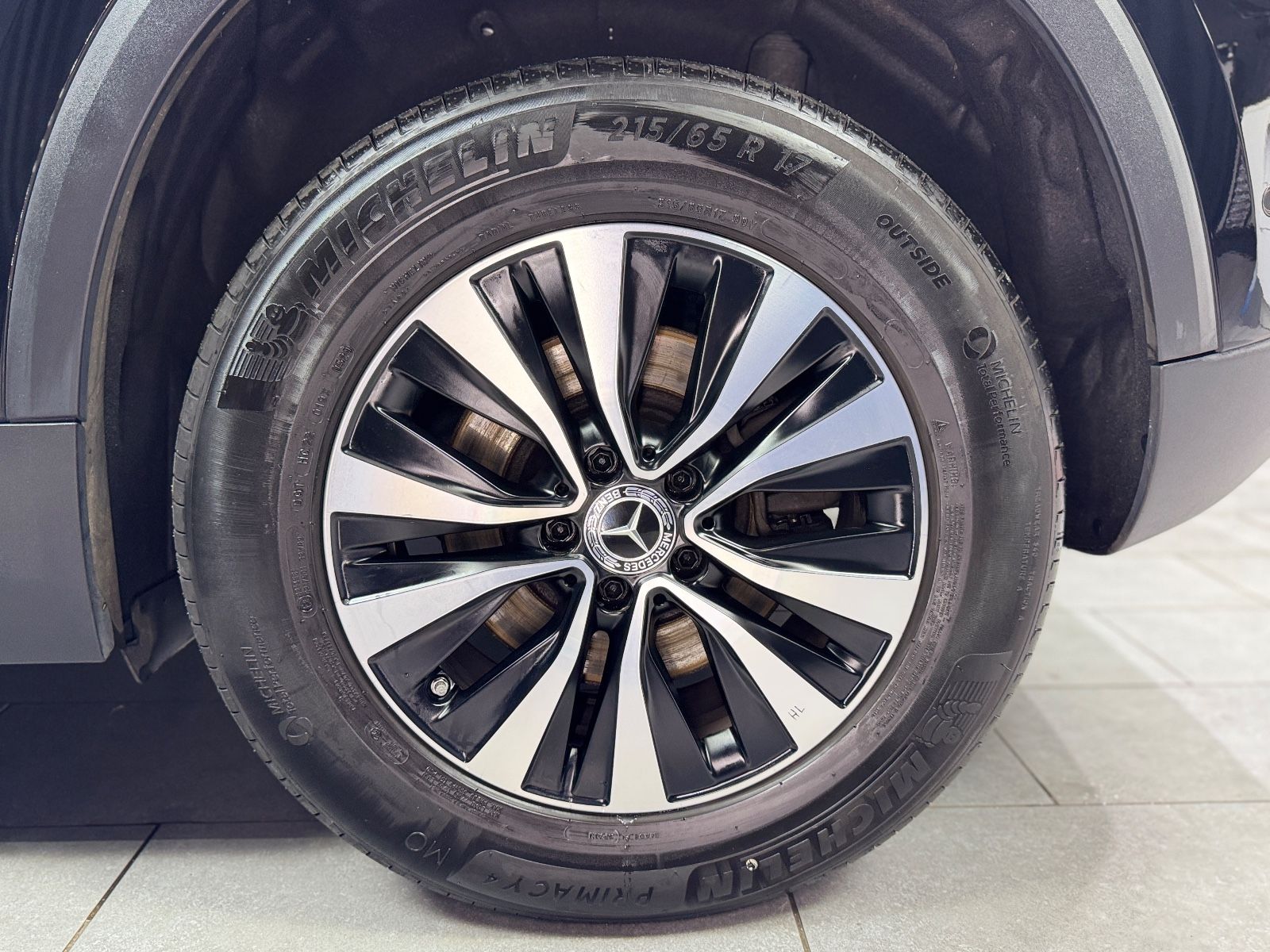 Fahrzeugabbildung Mercedes-Benz GLA 220d|AUTOMATIK|NAVI|LED-SCHEINWERFER|