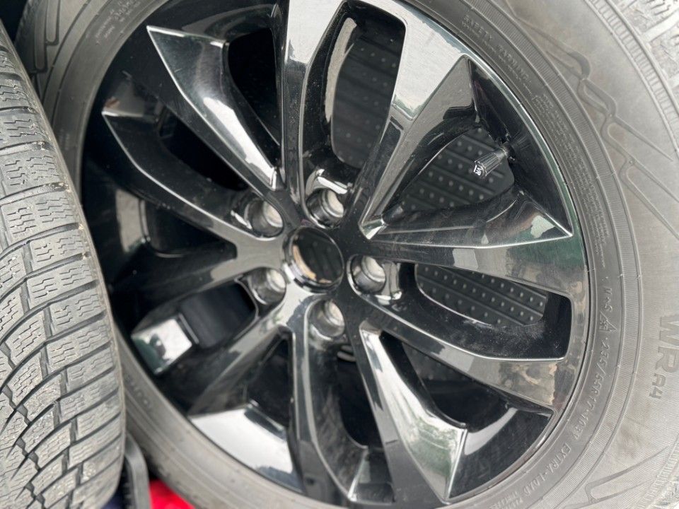 Fahrzeugabbildung Ford Kuga 2.0 ST-Line Pano Navi Teilleder 4x4