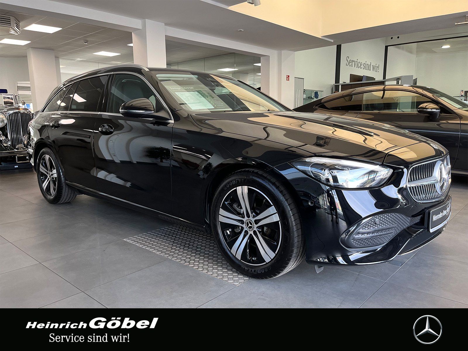 Fahrzeugabbildung Mercedes-Benz C 200 T AVANTGARDE+TOTWINKEL+KAMERA+LED+CARPLAY