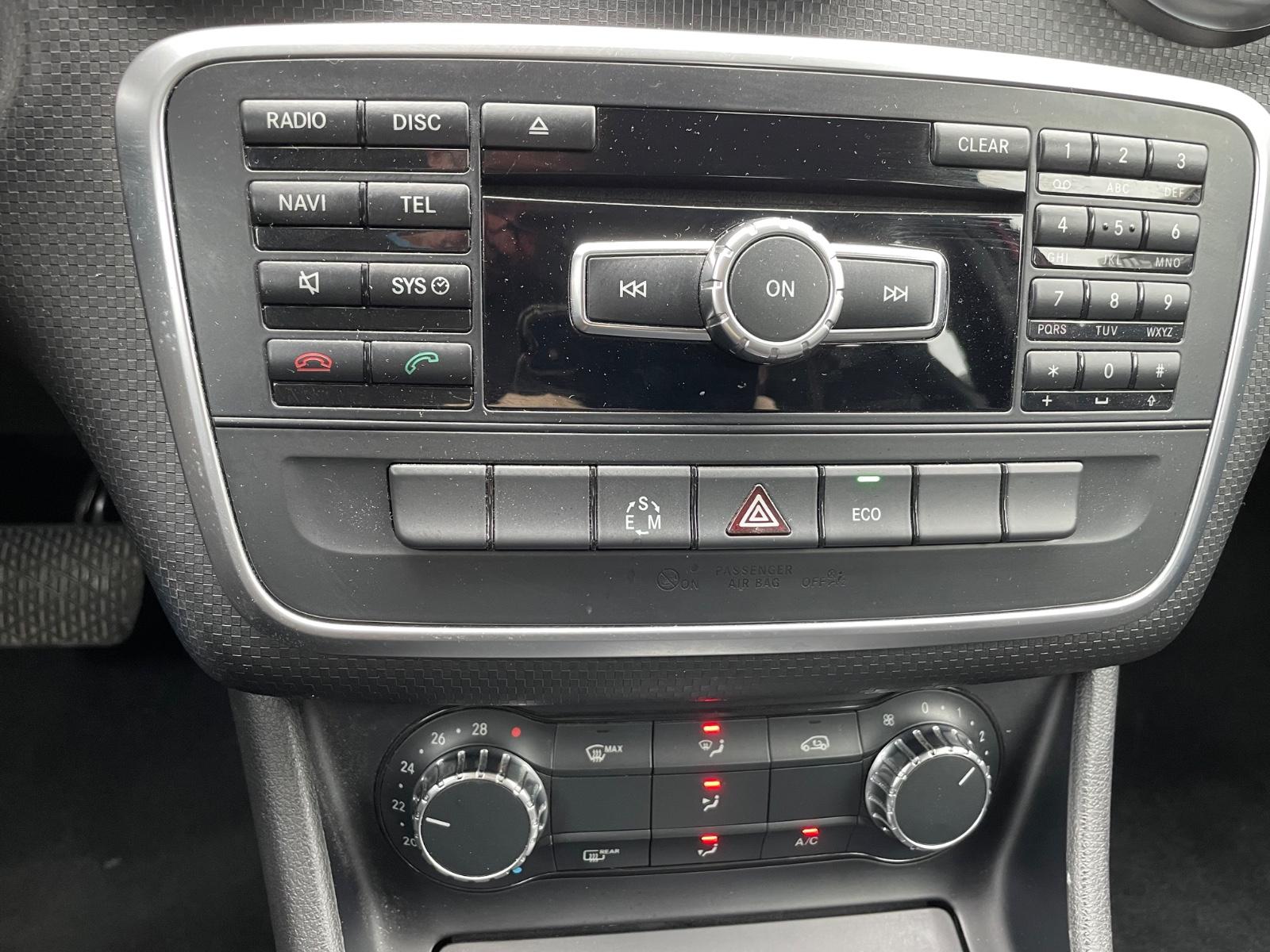 Mercedes-Benz A 250 4Matic AUT/NAVI/XENON/ALU/STANDHEIZUNG/TOP