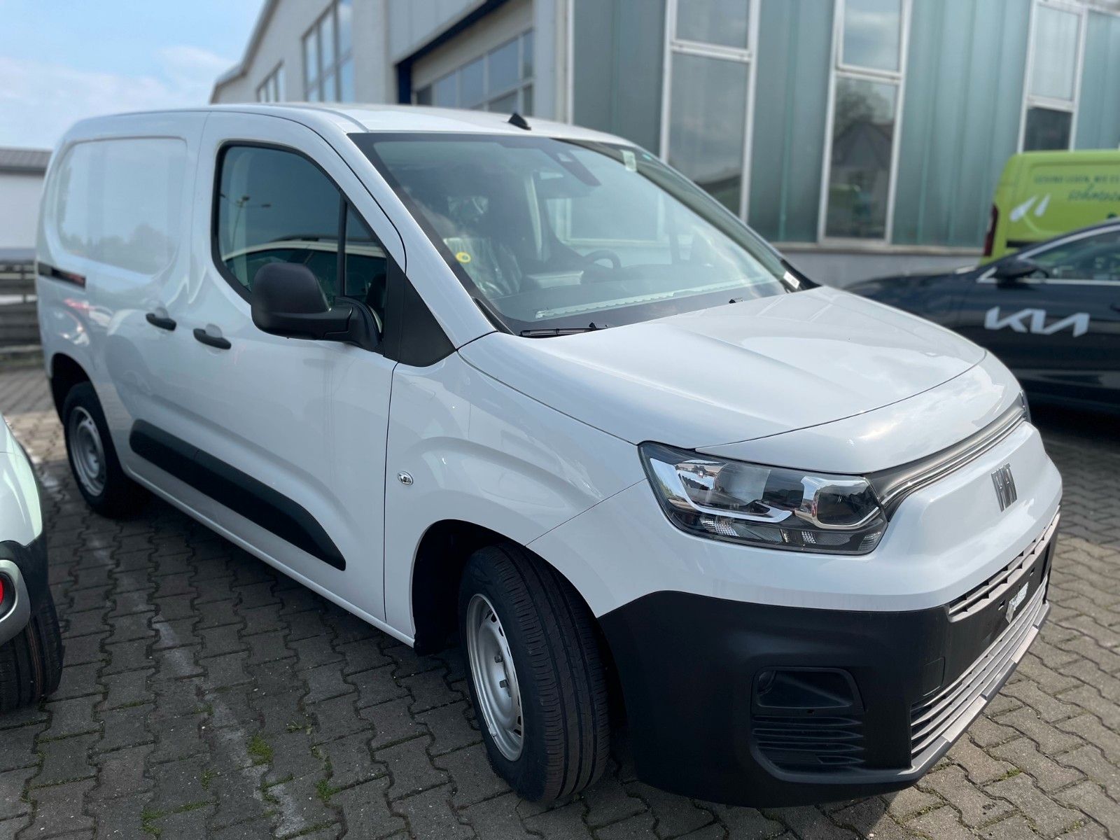 Fahrzeugabbildung Fiat Doblo Kastenwagen L1 1.5 BlueHDi 75 kW Neues Mod