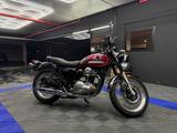Kawasaki W800 - KAWASAKI W800