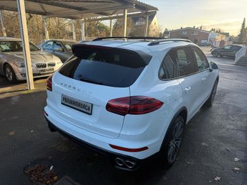 Porsche Cayenne - 7