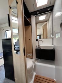 Sunlight Adventure T 67S TV-Paket Heizung Combi 6E