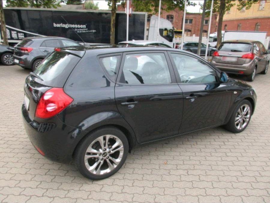 Kia Andere