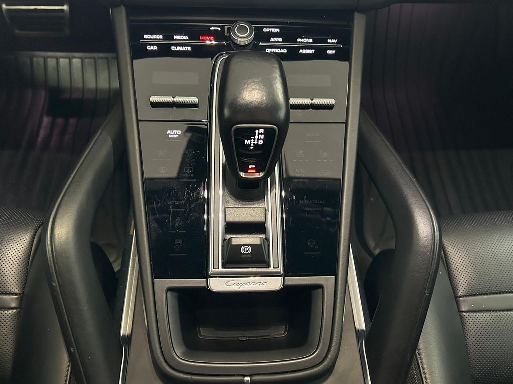 Porsche Cayenne Turbo*LUFT*GTS-SITZE*BOSE*MEMORY*AHK*LED