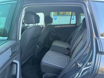 Volkswagen Tiguan - 10