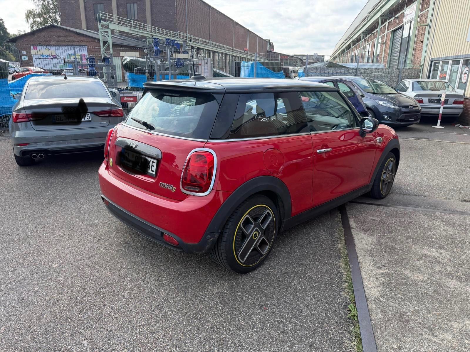 MINI COOPER SE Mini 3-trg. Cooper SE Trim L imagem 3