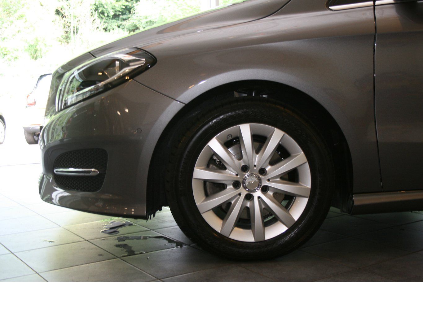 Fahrzeugabbildung Mercedes-Benz B 180 Style *Navi *Kamera+ PTS *Spiegel-Paket