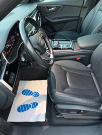 Audi Q8 - 11