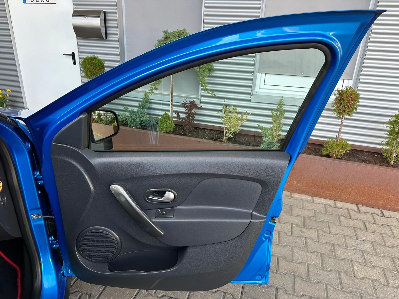 Dacia Sandero 0.9 TCe Stepway Celebration*Navi*Kamera