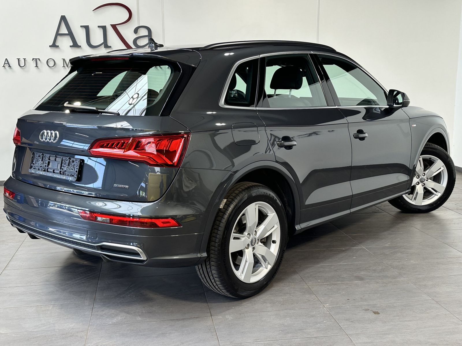 Fahrzeugabbildung Audi Q5 40 TDI Qu S-Line NAV+LED+B&O+TEMPOMAT+19ZOLL