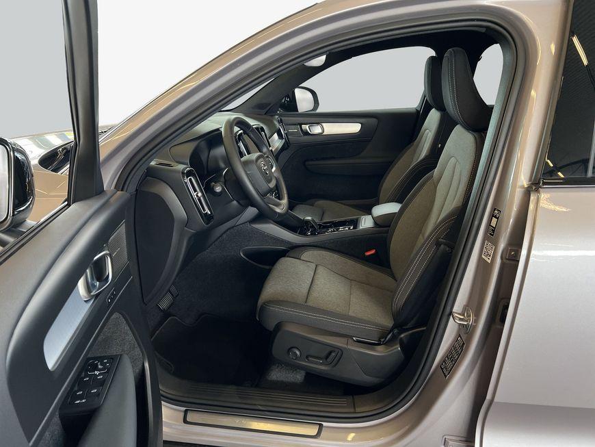 Volvo XC40 B3 Plus-Dark DKG Glasd Pixel-LED Pilot BLIS