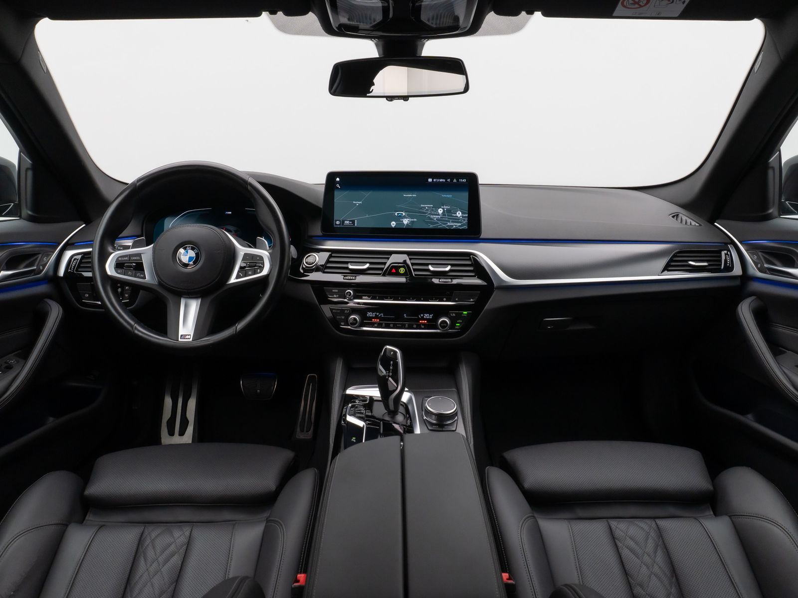 Fahrzeugabbildung BMW 530d xD M Sport DAB CockPitPro PDC Alarm 20Zoll