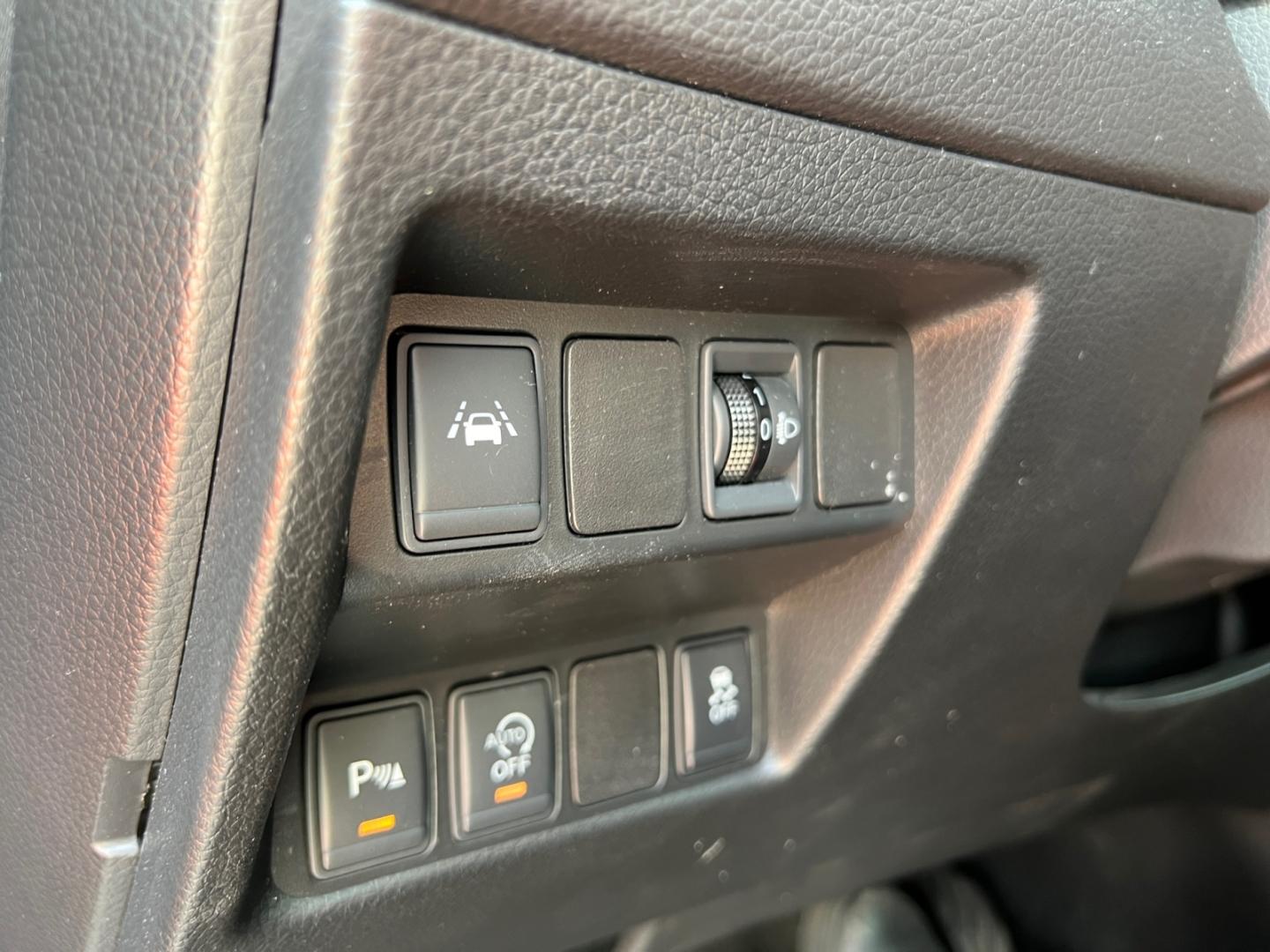 Nissan Qashqai 1.2 DIG-T N-Connecta *360°*NAVI*SHZ*PDC*