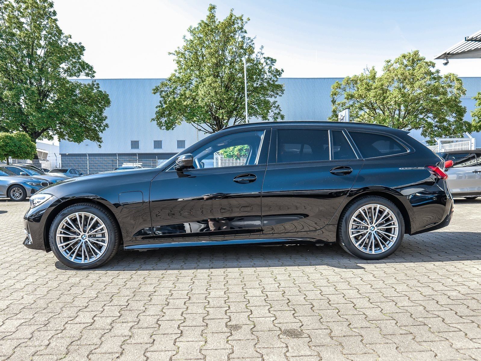 BMW 330e Touring Sport Line Navi+LED+ACC+AHK+Hifi+Sp foto 10