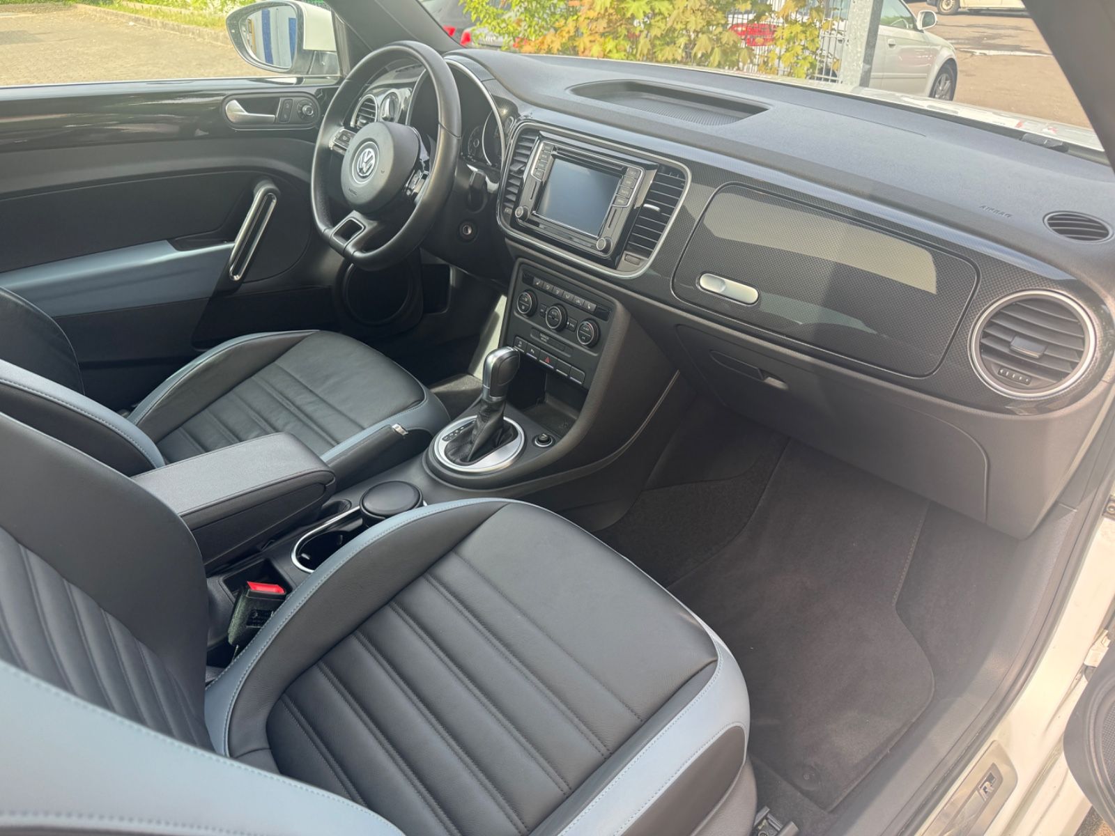 Fahrzeugabbildung Volkswagen Beetle Lim. R Line Navi+Panorama+Leder+LED