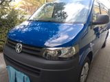 Volkswagen T5 Transporter,  langer Radstand  - Volkswagen T5 Transporter: Langer Radstand