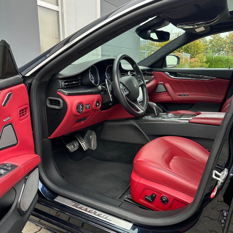 Maserati Quattroporte