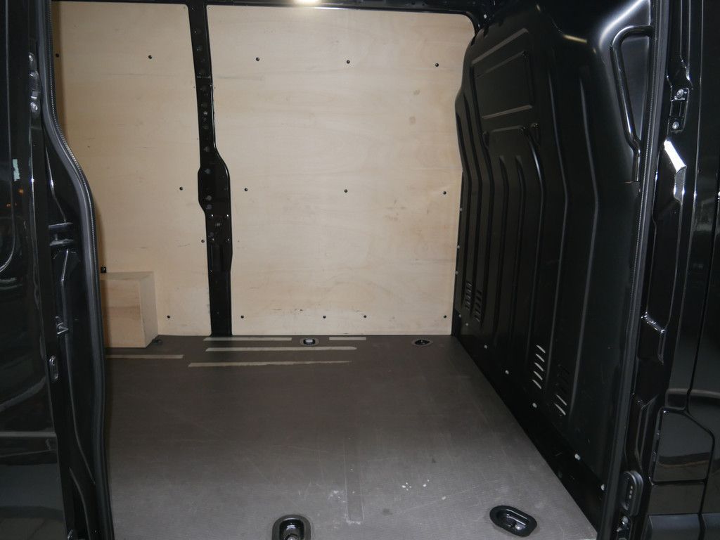 Fahrzeugabbildung Renault Master Kasten FWD Komfort L2H2 3,5t Automatik