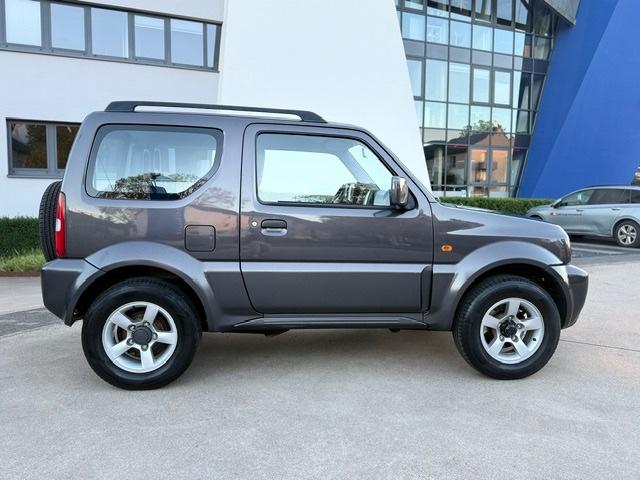 SUZUKI JIMNY RANGER 1.3 VVT 86ch 4X4 BVA - CAMÉRA DE RECUL - CLIMATISATION - JANTES ALLIAGE - ATTELAGE AMOVIBLE
