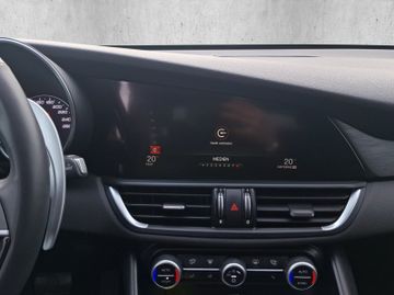 Alfa Romeo Giulia Super 2.0 Turbo 16V Kam.+KeyLess+Pano+SHZ