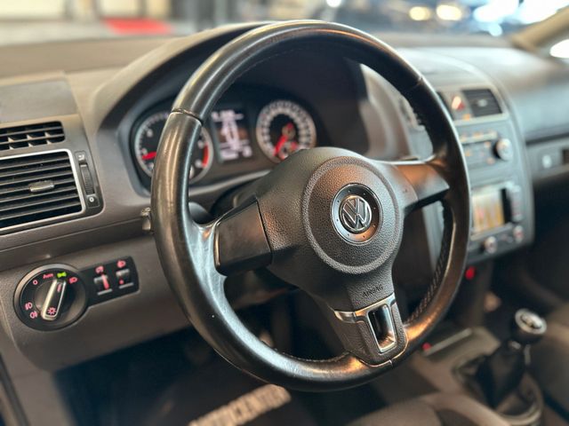 MYAUTOCENTER – Gebraucht- und Jahreswagen mit Werkstattservice in Pfaffenhofen Volkswagen Touran Comfortline *7-Sitzer*Freisprech*Klima*