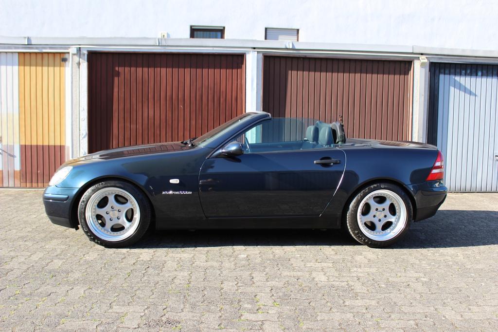 Mercedes-Benz SLK 230