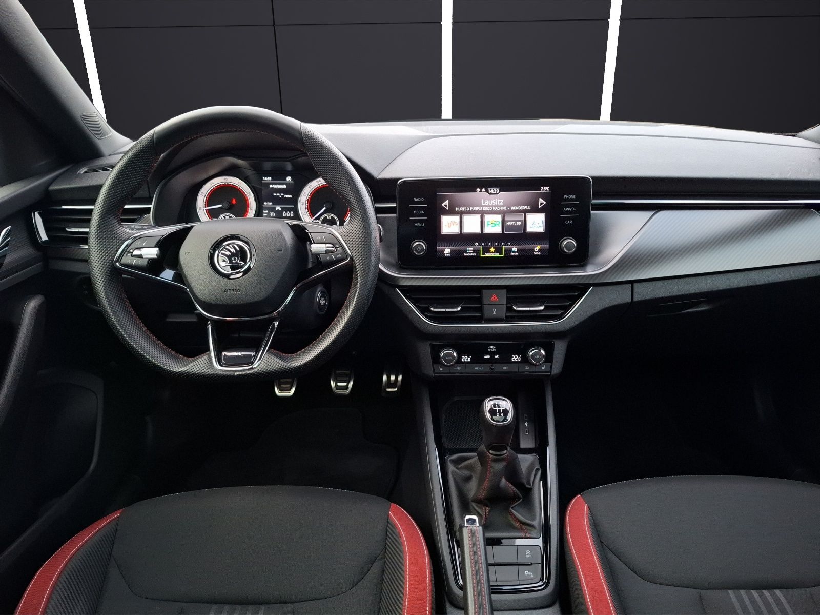 Fahrzeugabbildung SKODA Kamiq TSI Monte Carlo LED AHK Pano GRA PDC SH 18