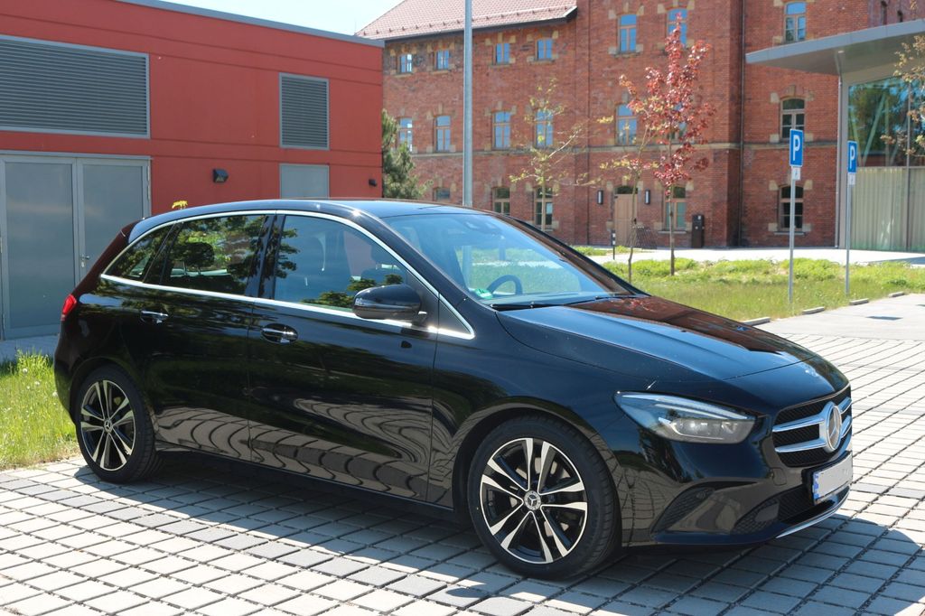 Image of Mercedes-Benz B 220
