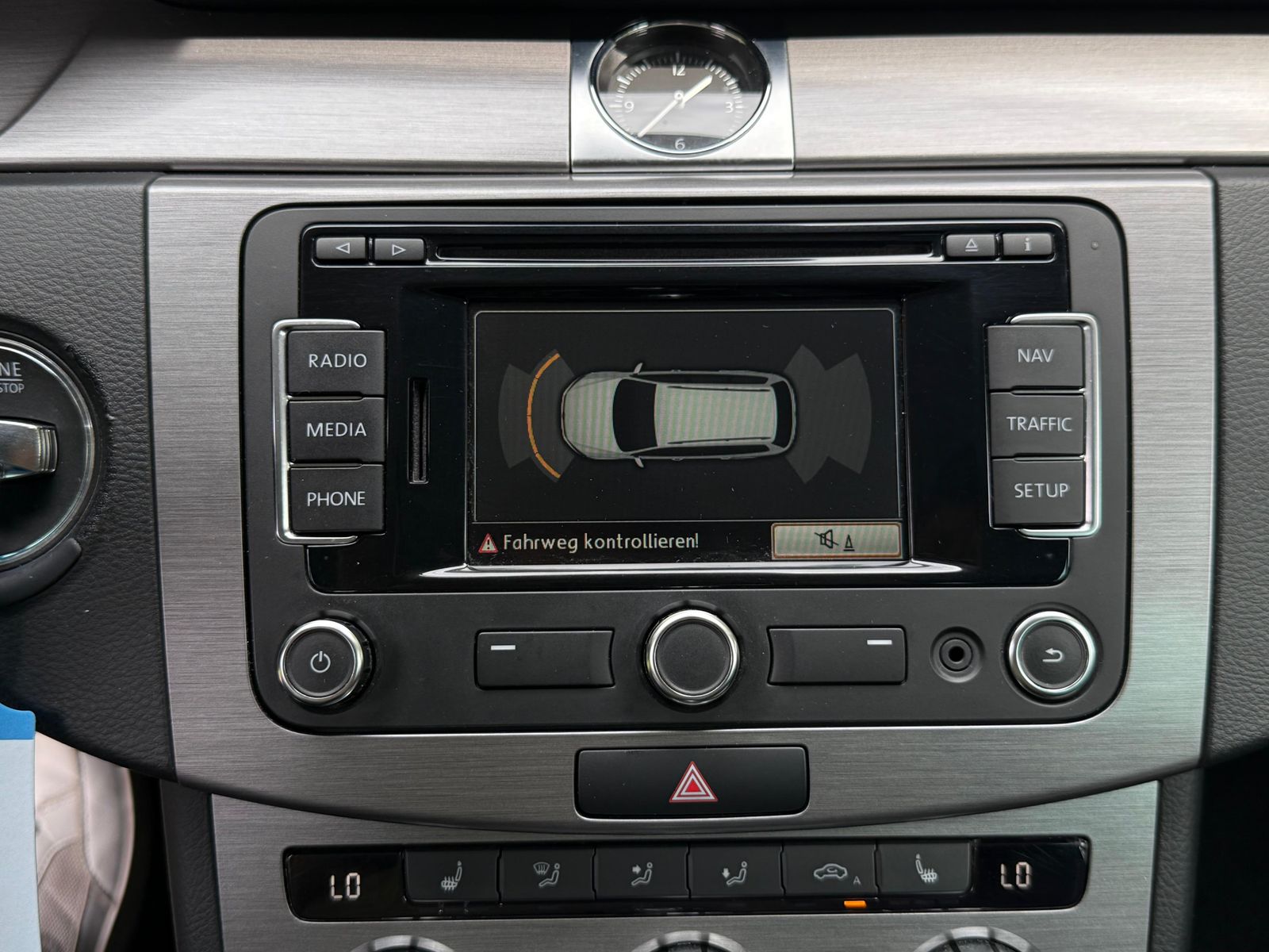 Fahrzeugabbildung Volkswagen Passat Variant 2.0TDI DSG Comfort XEN+STHZ+AHK+
