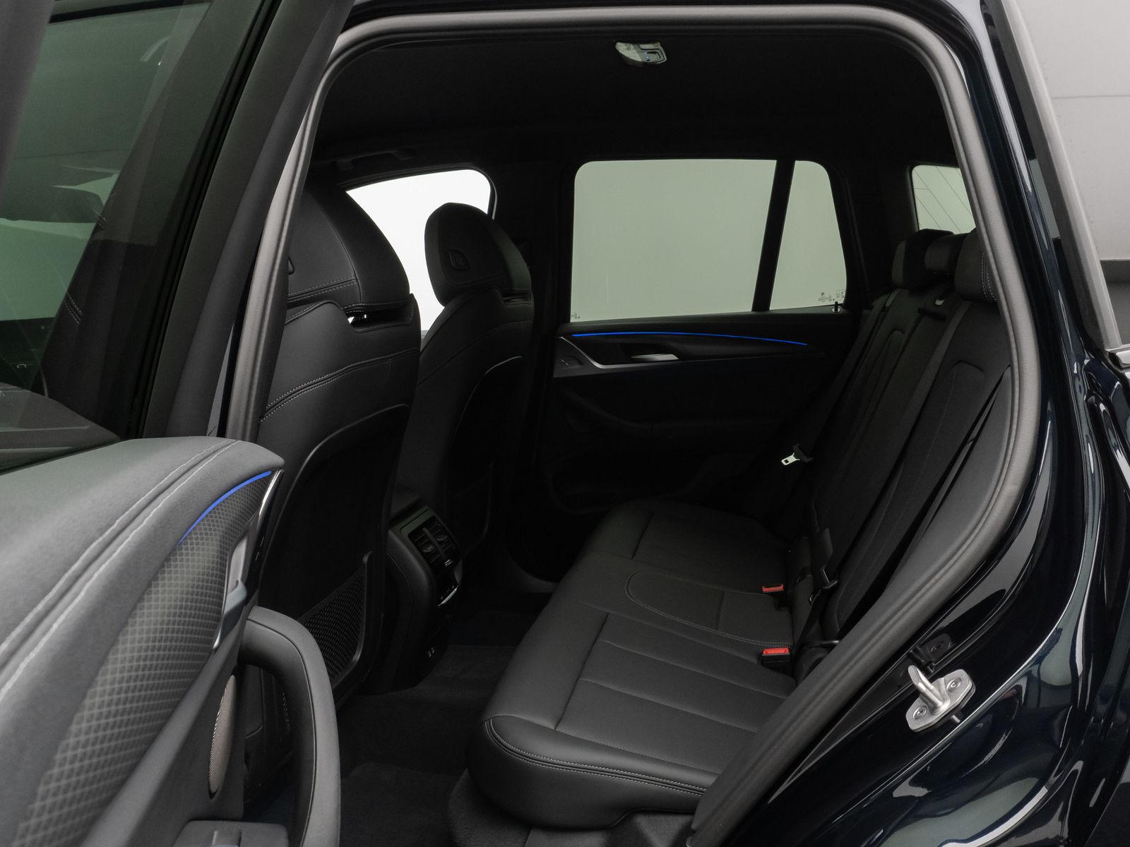 Fahrzeugabbildung BMW X3 M40i  Kamera Laser HUD DAB H/K ACC Komfort