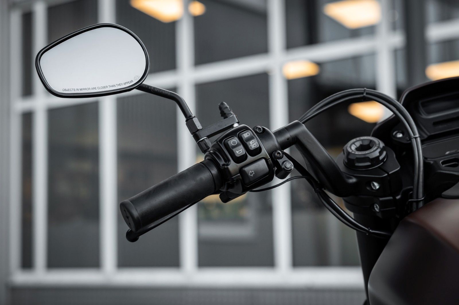 Fahrzeugabbildung Harley-Davidson FXDR 114 CUI - KESSTECH - SEITLICHER KZH