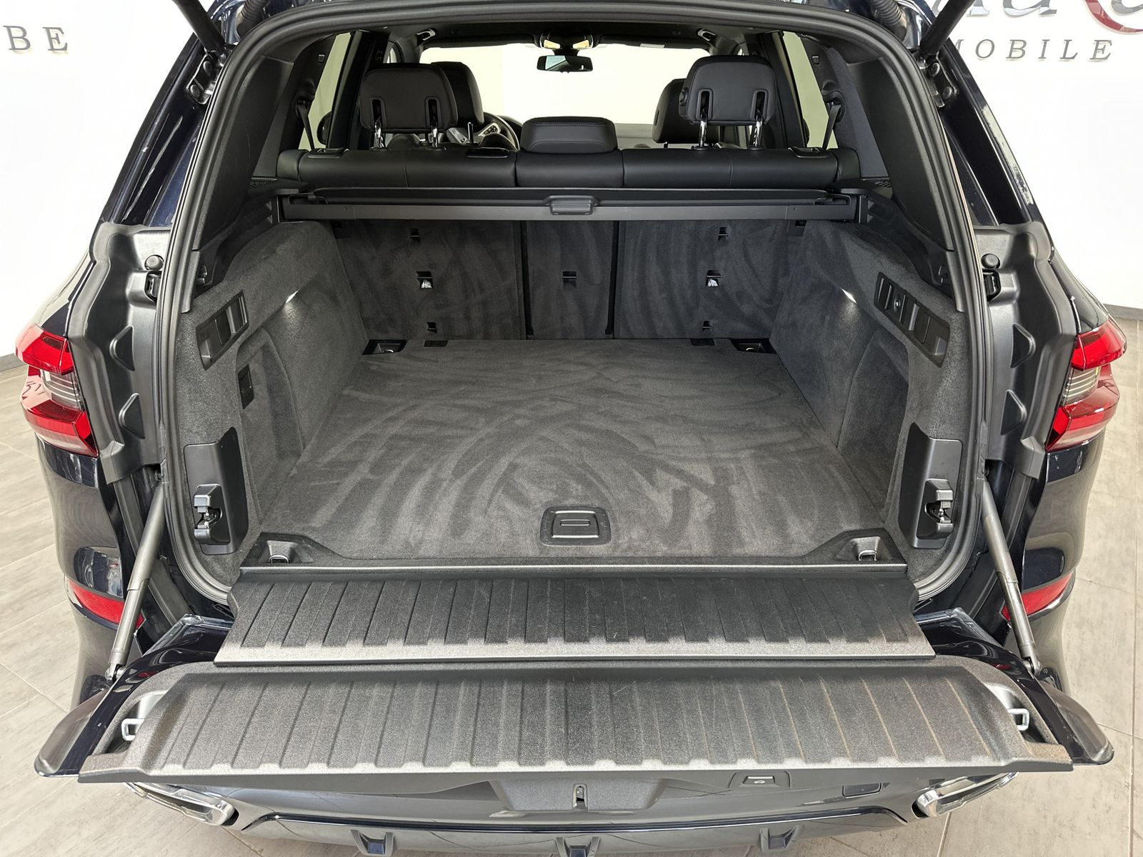 Fahrzeugabbildung BMW X5 xDrive30d M-Sport NAV+LED+AHK+360°+21ZOLL+PP