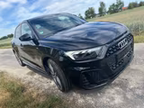 Audi A1 40 TFSI S tronic Sportback S line - Audi A1 mit Benzin-Antrieb: Alcantara