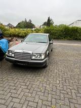 Mercedes-Benz Mercedes 124  E230 - gebrauchte Mercedes-Benz E 230 aus dem Jahr 1990