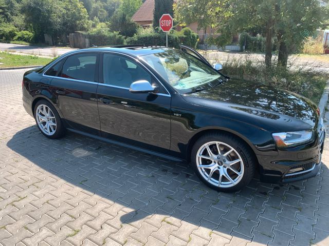 Audi S4 3.0 TFSI S tronic quattro