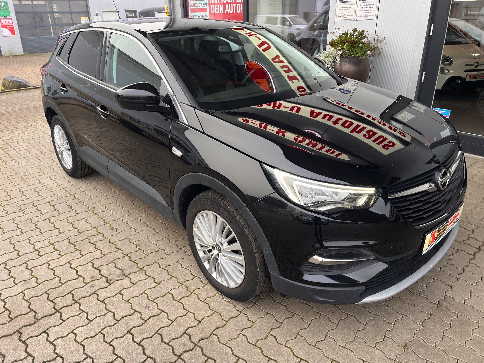 Fahrzeugabbildung Opel Grandland (X) 1.6 Turbo Automatik