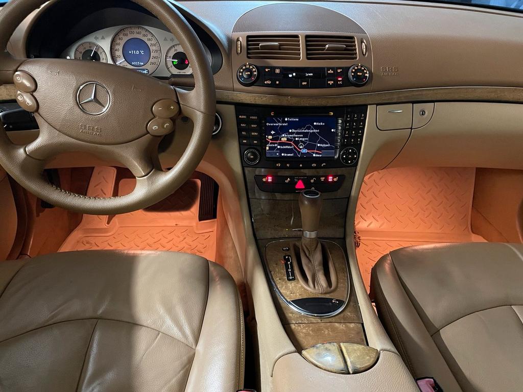 Mercedes-Benz E 320