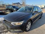 Volkswagen Passat Lim. Comfortline BMT/Start-Stopp - Volkswagen Passat: Unfallwagen