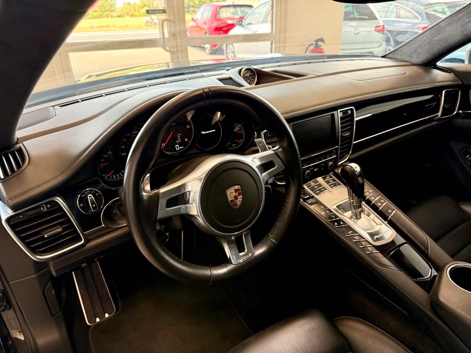 Fahrzeugabbildung Porsche Panamera Diesel AHK/ACC/Glasdach/BOSE/LED