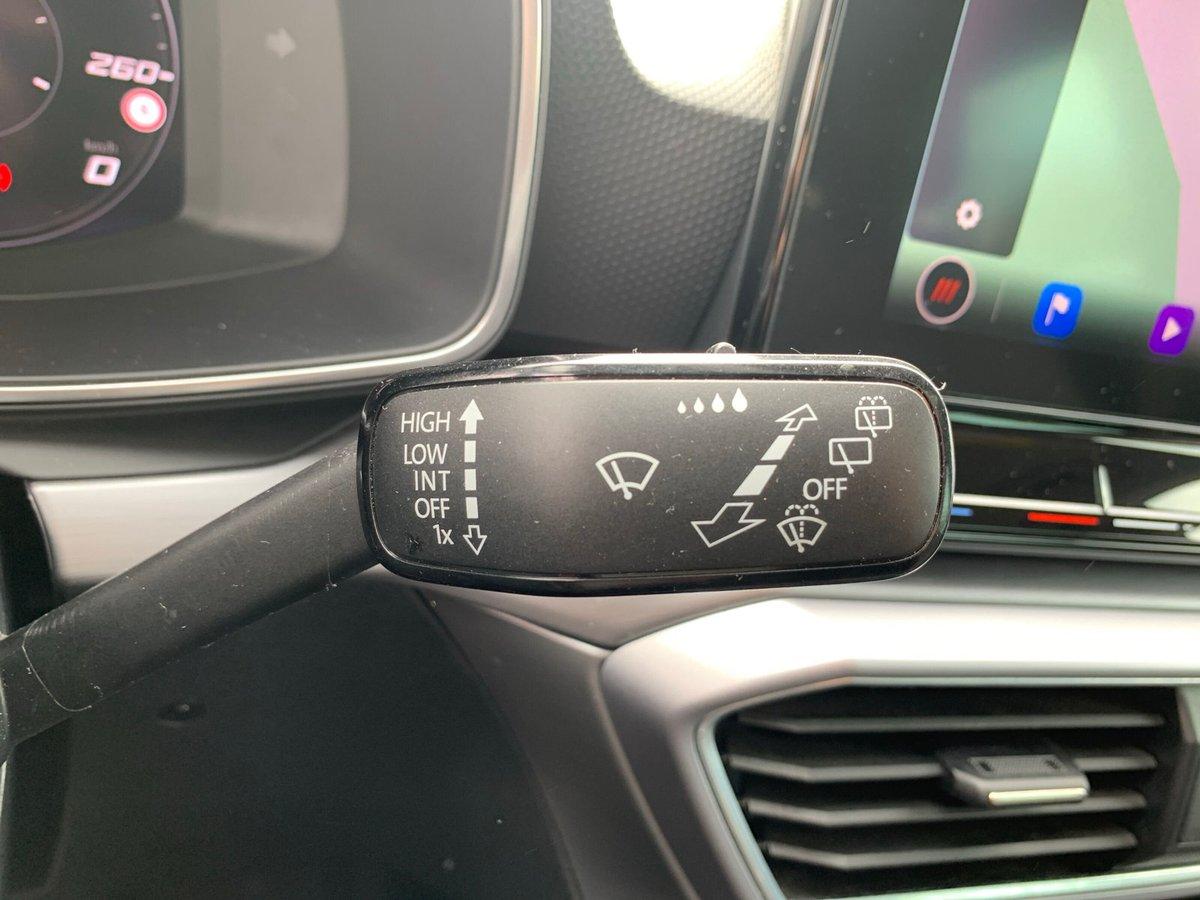 Seat Leon FR 1.5 TSI PANO+SHZ+PDC+FULL-LINK+LED+ACC