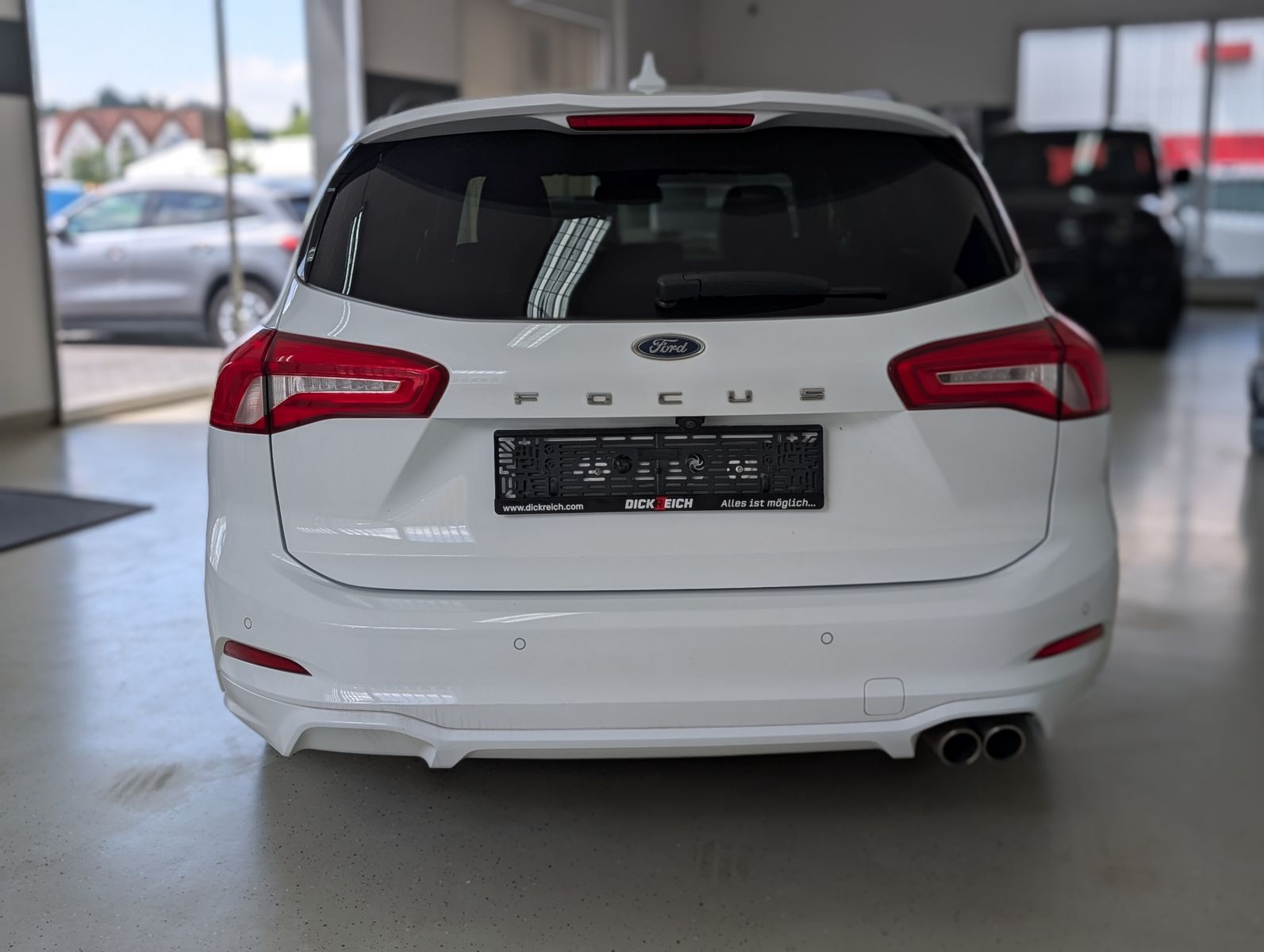 Fahrzeugabbildung Ford Focus ST-Line X LED AHK TEMP LHZ SHZ CAM APPLINK