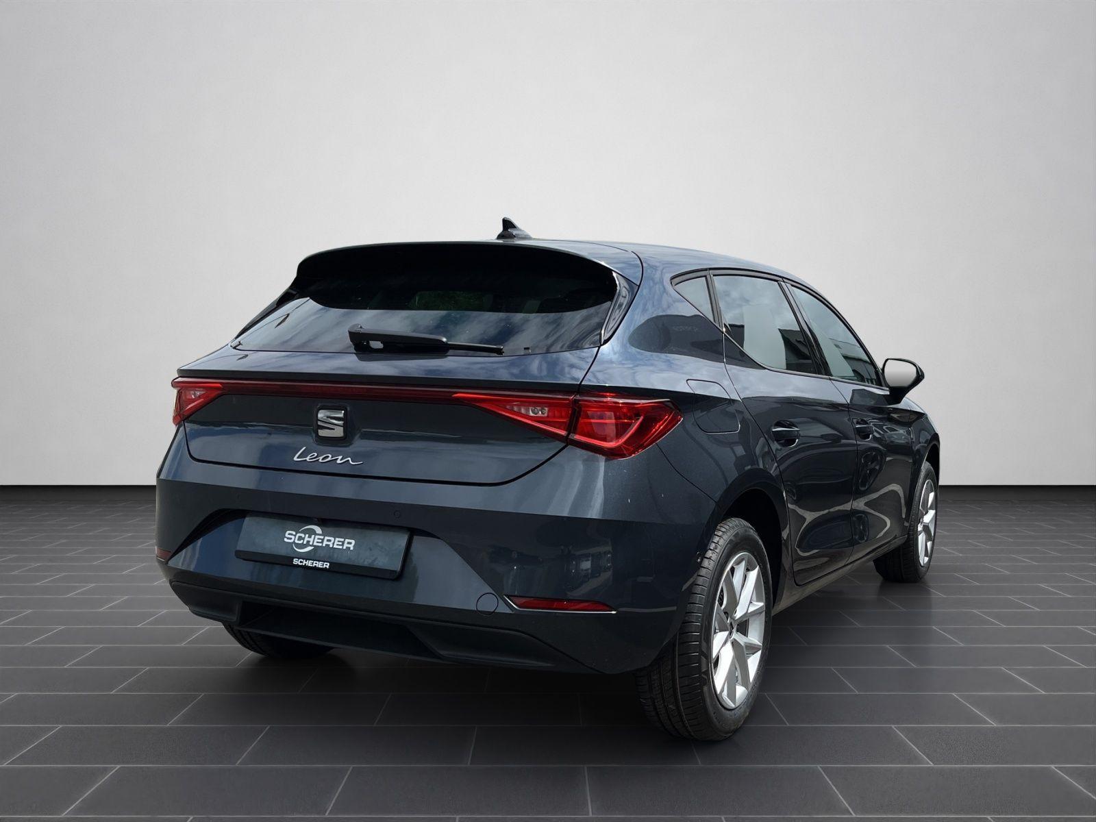 Seat Leon Road Edition 1.5 eTSI 7-Gang DSG, AHZ, Navi