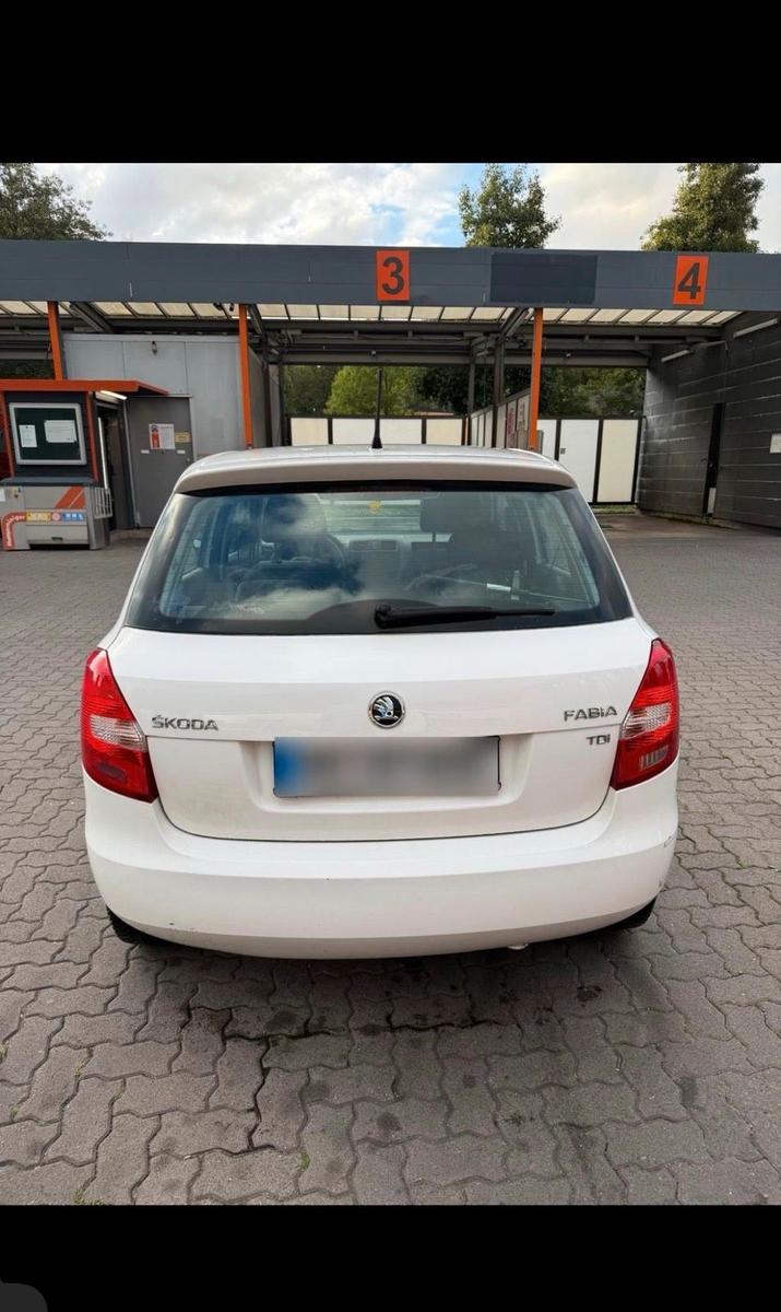 Skoda Fabia 2013 — engine 75 HP (55kW)
