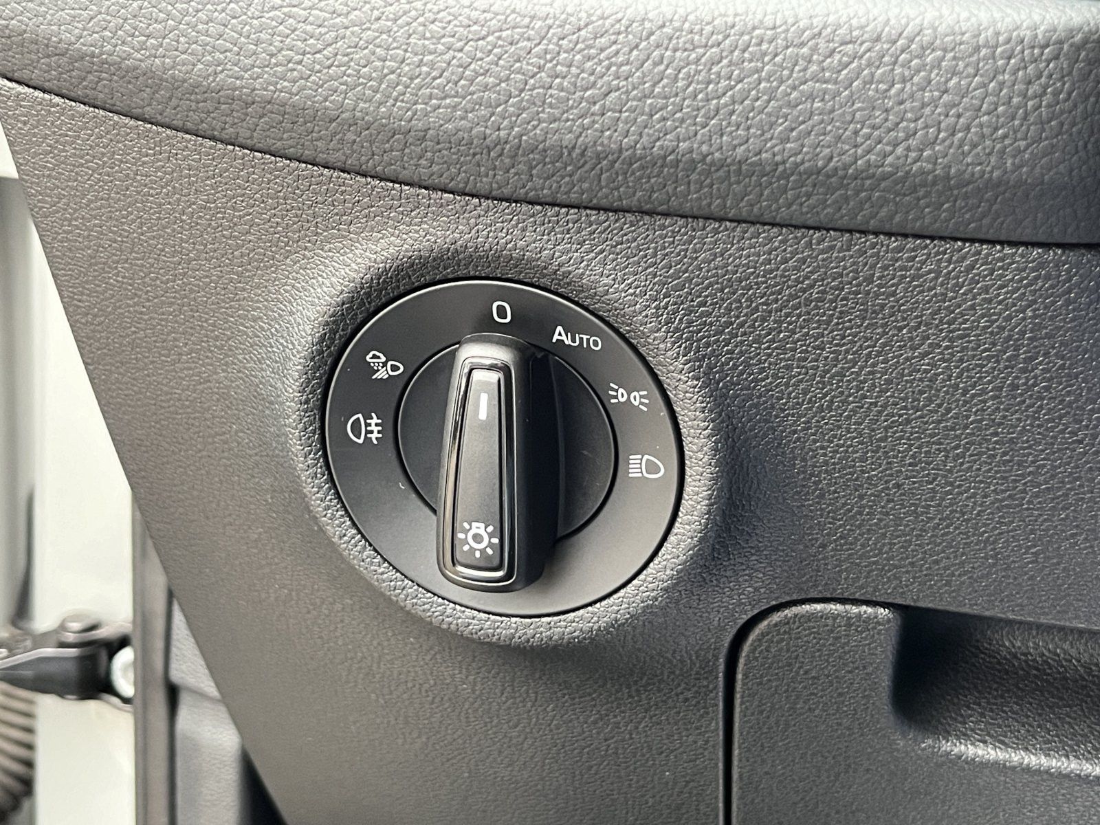 Fahrzeugabbildung SKODA Kodiaq 1.5 DSG*7-Sitze*ACC*VirtC*Matrix*Kamera**
