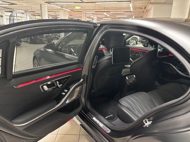 Fahrzeugabbildung Mercedes-Benz S 63 E-Perf. AMG/Fond-Ent./Pano/Burm./Distr./HuD
