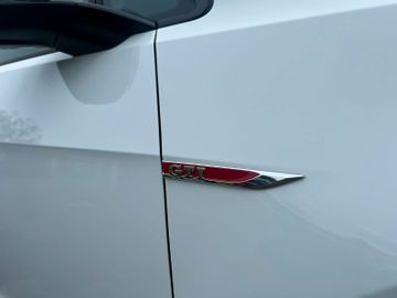 Volkswagen Golf - 6