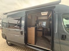 Roadcar R 600*AHK*RFK*MARKISE*